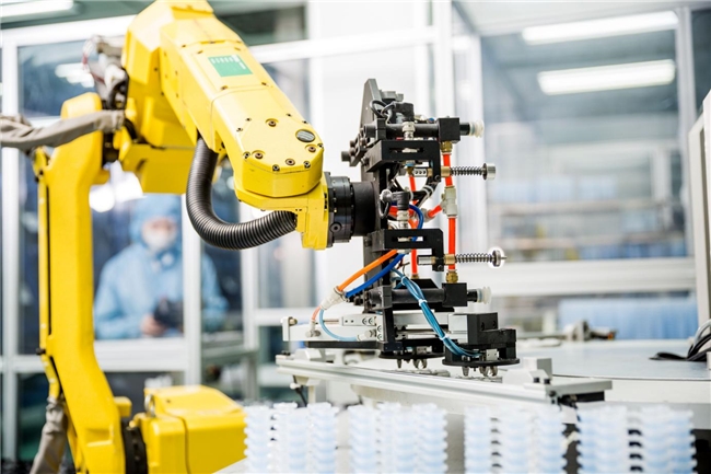 天貓健康探訪海昌品質(zhì)工廠 揭秘隱形眼鏡行業(yè)的中國“高端局”技術(shù)開發(fā)